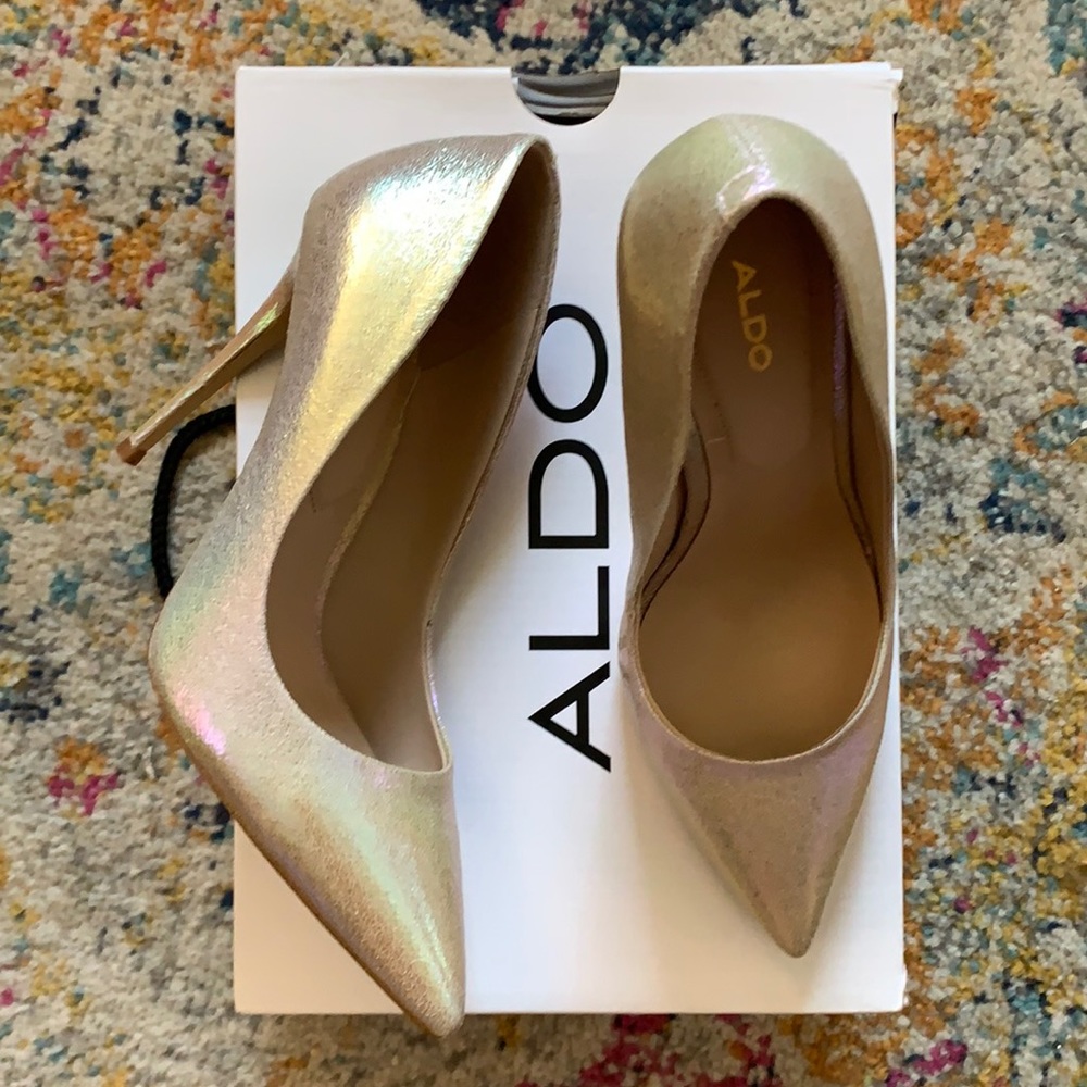 Aldo Stessy iridescent heel Size 6